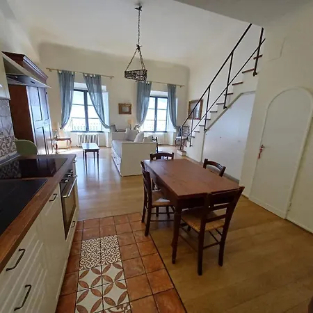 In Via Ginori In A Historical Palazzo With Elevator Apartment