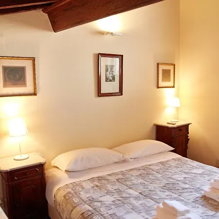 Apartment In Via Ginori In A Historical Palazzo With Elevator *