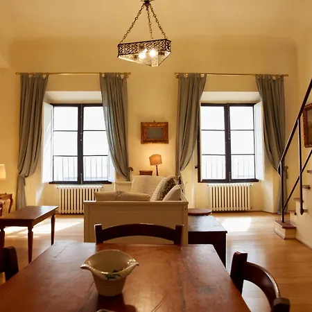 Apartment In Via Ginori In A Historical Palazzo With Elevator