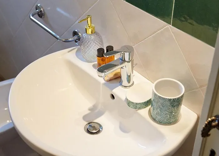Apartment In Via Ginori In A Historical Palazzo With Elevator Florence