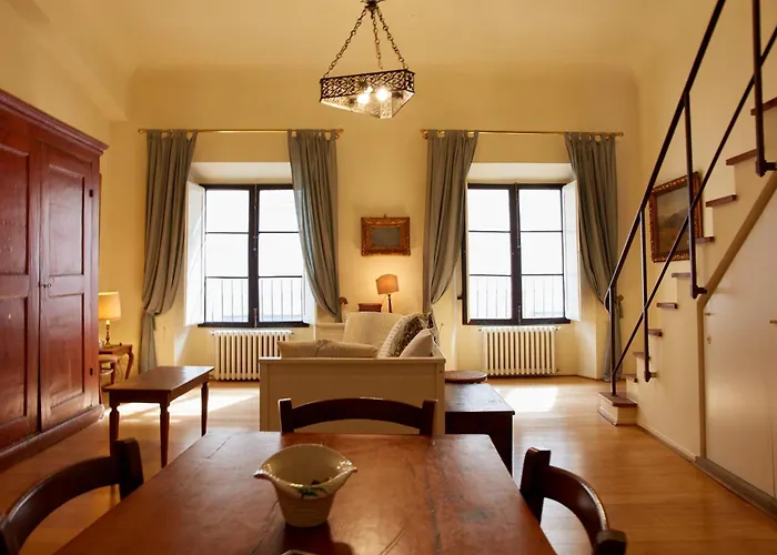 Apartment In Via Ginori In A Historical Palazzo With Elevator