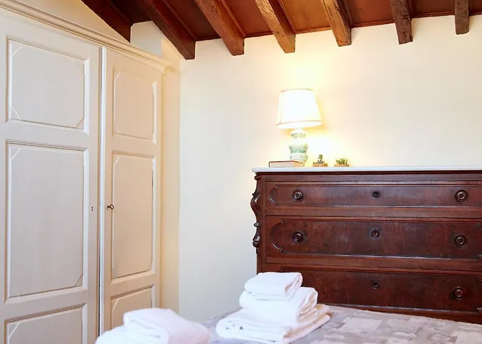 Apartment In Via Ginori In A Historical Palazzo With Elevator Florence