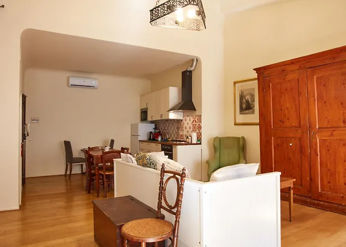 In Via Ginori In A Historical Palazzo With Elevator Apartment Florence