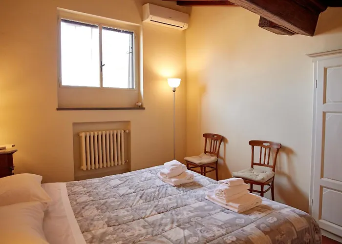 Apartment In Via Ginori In A Historical Palazzo With Elevator